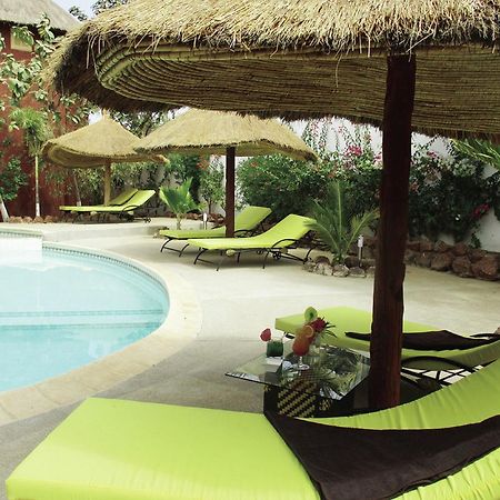 Le Lion Dort Hotel Somone Esterno foto