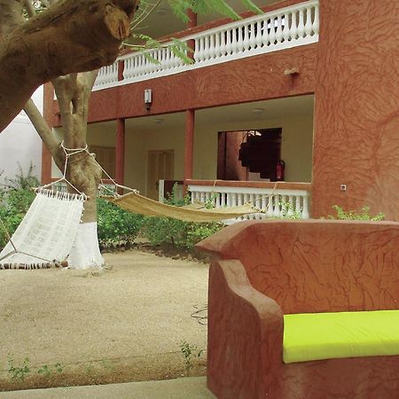 Le Lion Dort Hotel Somone Esterno foto